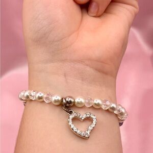 Elegant Pearl and Crystal Heart Bracelet